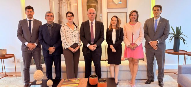 Acesse a notícia completa: Cooperação entre JFPB e AGU é tema de encontro institucional 