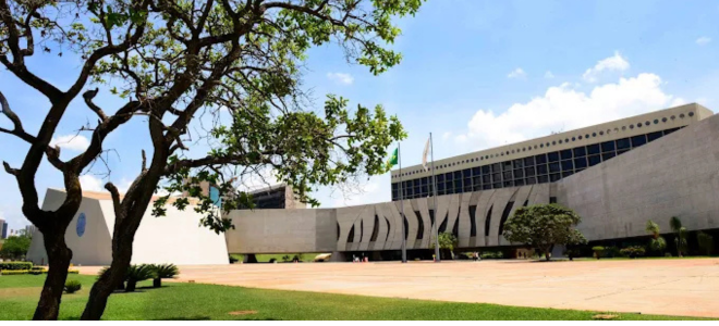 Acesse a notícia completa: Publicado edital de chamamento de juízes para auxílio temporário às seções de direito público, privado e penal 